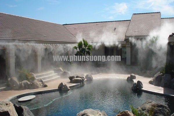 Phun sương Hoàng Hà dùng trong hồ bơi ở Đồng Nai